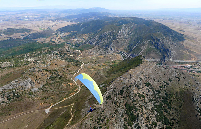 O&ntilde;a acogi&oacute; la Quinta Prueba de la Liga Norte de Parapente